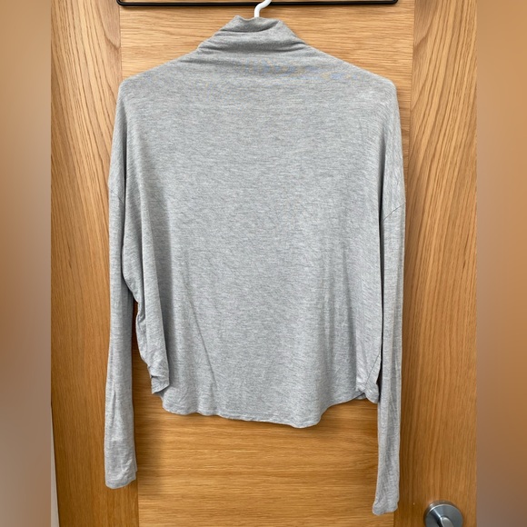 Bundle of 2 Babaton Seaton Shirts - Picture 7 of 8